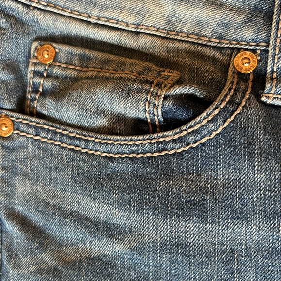 “Seven7” denim cropped jeans. Size 8. See photos for measurements. - Picture 5 of 9